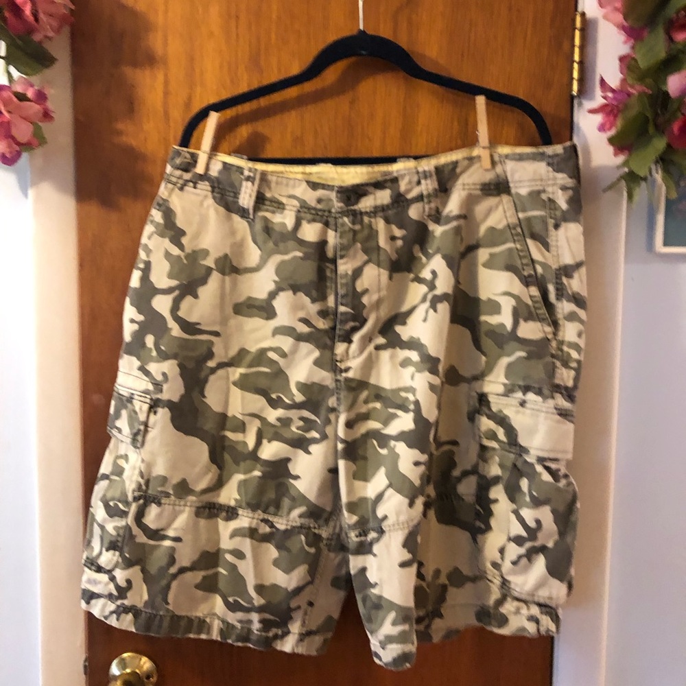 Camouflage cargo Shorts